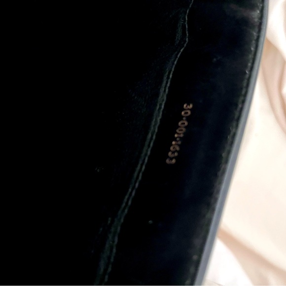 Authentic Gucci Vintage Black Calf Leather GG Shoulder bag - Picture 8 of 8